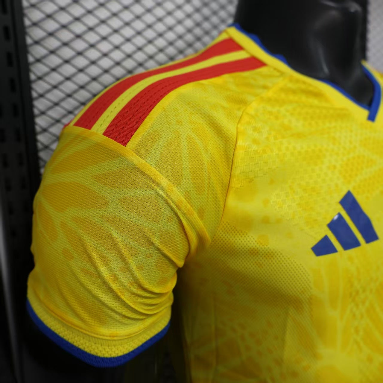 Colombia 25/26 home jersey player version